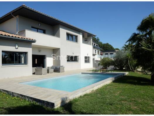 Villa à vendre 725 000 € 9 pièces 5 chambres 225 m² 800 m² de terrain Montboucher-sur-Jabron 26740