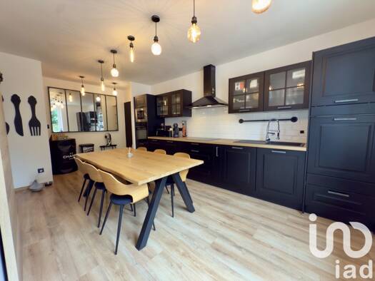Maison à vendre 235 000 € 5 pièces 3 chambres 133 m² Pierrepont 54620