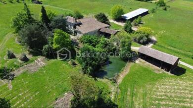 Ferme à vendre 299 000 € 5 pièces 4 chambres 160 m² Saint-Pierre-sur-Dropt 47120