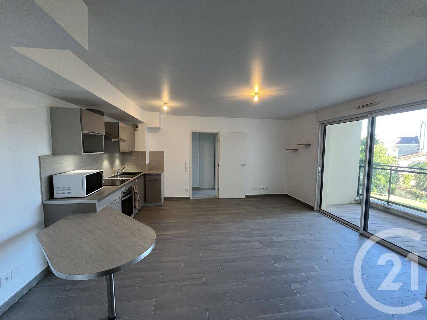 Maison à louer, 45m², LA VARENNE SAINT HILAIRE