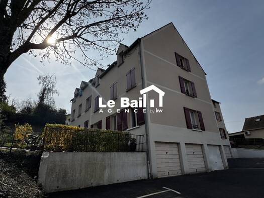 Appartement à vendre 199 900 € 2 pièces 1 chambre 57 m² RDC Centre Osny 95520