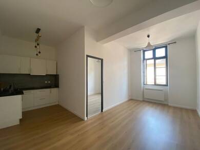 Appartement à louer 500 € 2 pièces 1 chambre 43,6 m² Étage 2/3 Villebourbon Montauban 82000