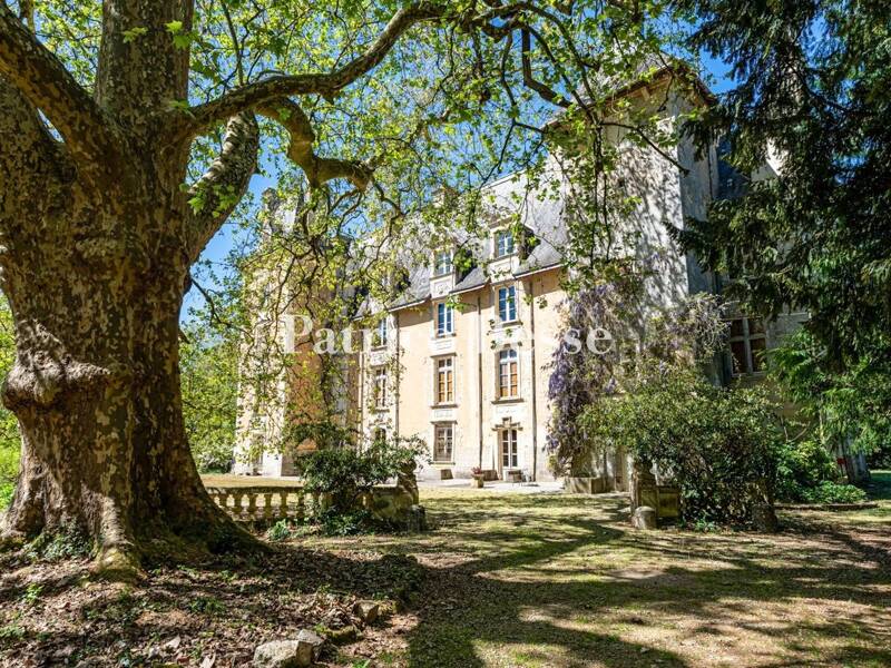 Maison à vendre, 1570m², POITIERS