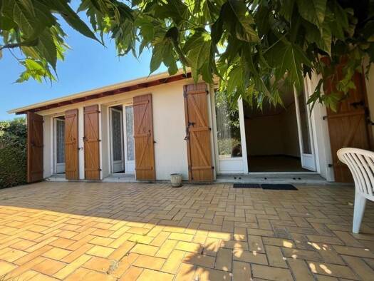 Maison de plain-pied à vendre 325 000 € 4 pièces 3 chambres 100 m² 517 m² de terrain Est Saint-Vincent-de-Tyrosse 40230