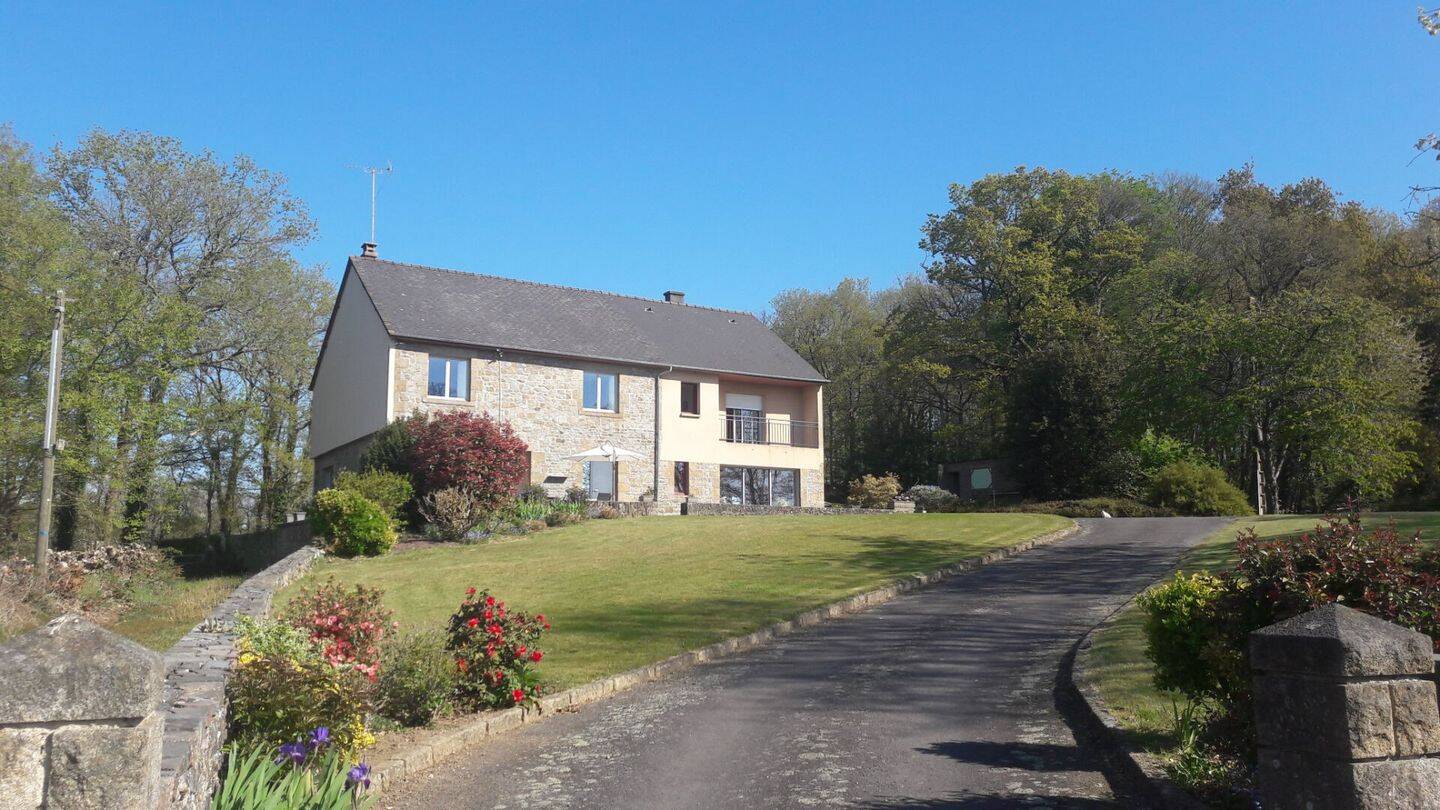 Maison à vendre, 212m², LOUVIGNE DU DESERT