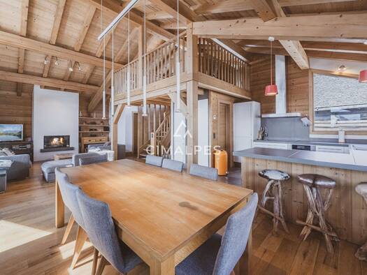 Chalet à vendre 2 400 000 € 6 pièces 4 chambres 208,32 m² 350 m² de terrain La Tour-Argentière-Les Praz Chamonix-Mont-Blanc 74400