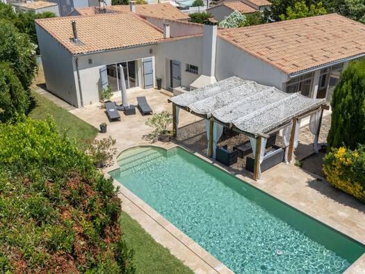 Maison de plain-pied à vendre 635 000 € 6 pièces 5 chambres 180 m² 1 350 m² de terrain Cournonterral 34660