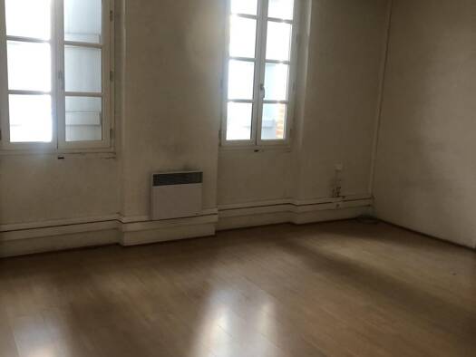 Local commercial à louer 620 € 90 m² de surface de vente Montauban 82000