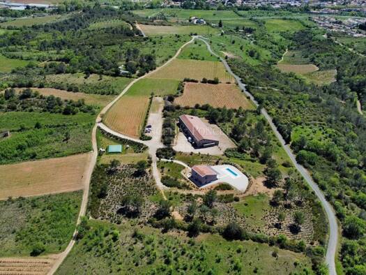 Vignoble à vendre 1 700 000 € 160 m² 380 000 m² de terrain Béziers 34500
