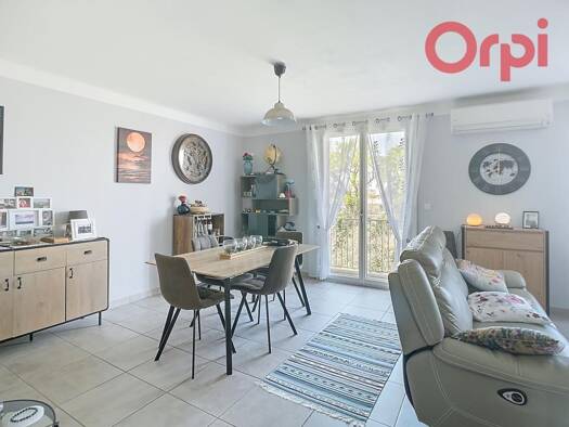 Appartement à vendre 129 000 € 3 pièces 2 chambres 75,5 m² Étage 3/3 Les Orchidees Le Pontet 84130