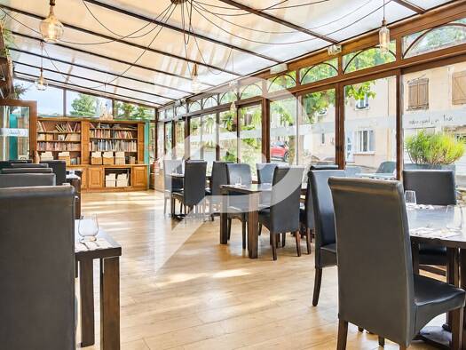 Restaurant à vendre Fonds de commerce 79 900 € 600 m² d'espace de restauration Saint-Pierre-de-Trivisy 81330