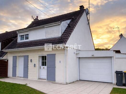 Maison à louer 1 160 € 4 pièces 3 chambres 95 m² 200 m² de terrain Blanc Pave-Sirenes-Bergeries Étaples 62630