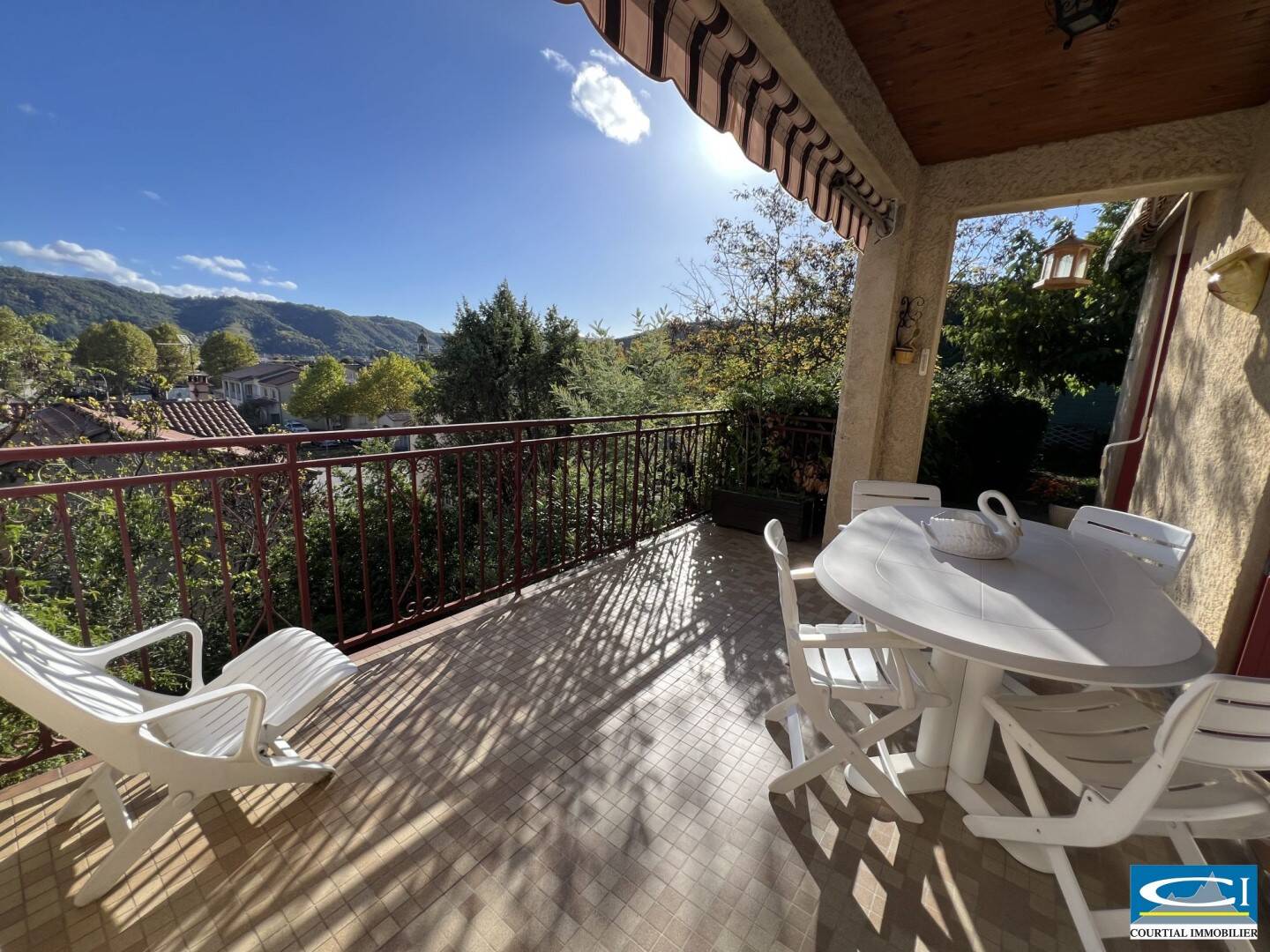 Maison à vendre, 154m², SAINT JEAN DE MUZOLS