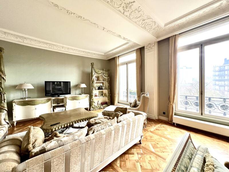 Maison à louer, 309m², PARIS 16E