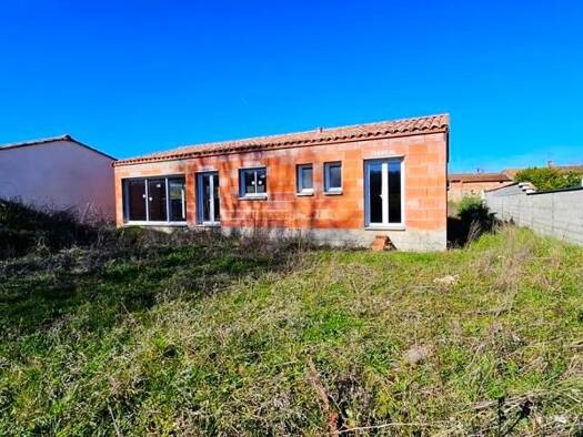 Maison à vendre 112 224 € 4 pièces 3 chambres 107 m² 533 m² de terrain La Cassaigne 11270