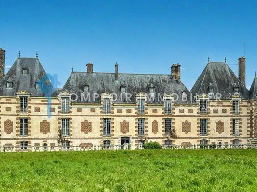 Château à vendre 1 900 000 € 40 pièces 30 chambres 2 863 m² 215 000 m² de terrain Pacy-sur-Eure 27120