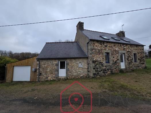 Maison à vendre 117 500 € 3 pièces 2 chambres 65 m² 1 880 m² de terrain Bourbriac 22390