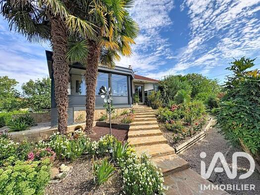Maison à vendre 187 900 € 6 pièces 4 chambres 160 m² 714 m² de terrain Saint Porchaire Bressuire 79300