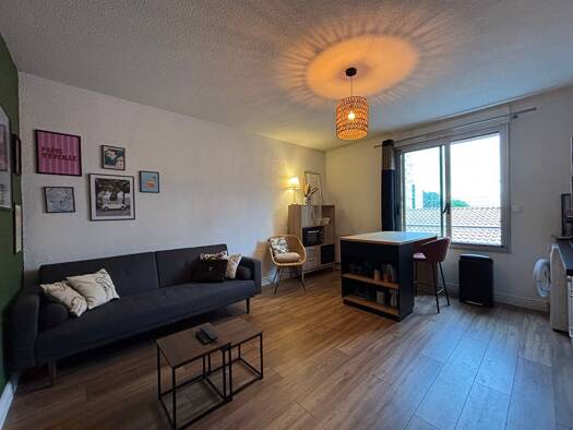 Appartement à louer 620 € 2 pièces 1 chambre 32 m² RDC Ville-Basse Montélimar 26200