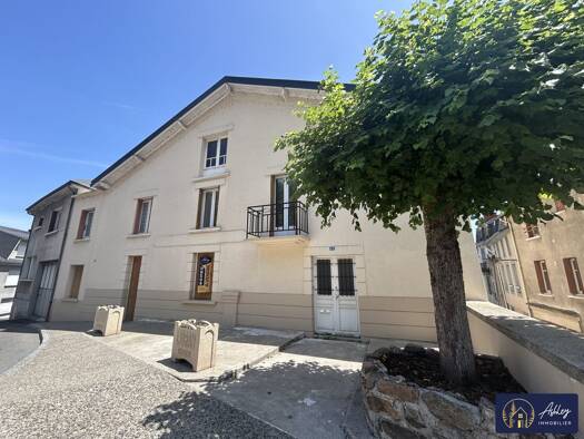 Immeuble à vendre 249 800 € 328 m² Bort-les-Orgues 19110