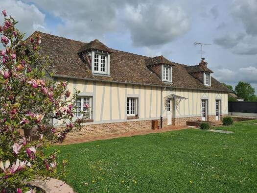 Maison à vendre 325 000 € 6 pièces 3 chambres 111 m² 948 m² de terrain Saint Clair sur Epte 95770