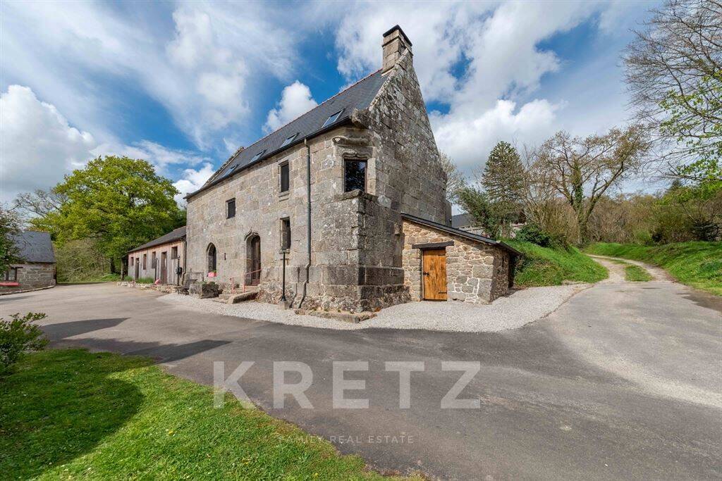 Maison à vendre, 410m², ROSTRENEN