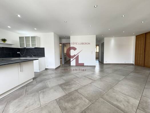 Appartement à vendre 178 000 € 5 pièces 3 chambres 101 m² Étage 1/1 Centre Ville Cavaillon 84300
