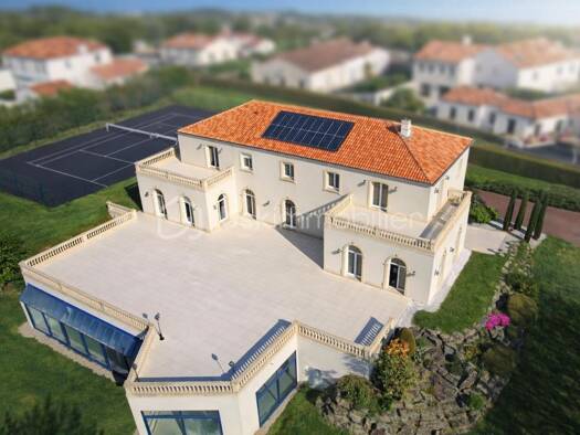 Maison à vendre 1 138 000 € 12 pièces 8 chambres 483 m² 16 841 m² de terrain Nantes 44000