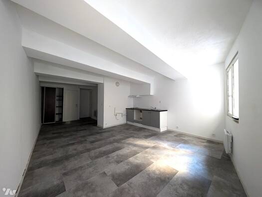 Appartement à vendre 113 600 € 1 pièce 33,34 m² RDC/3 Marseille 2ème arrondissement 13002