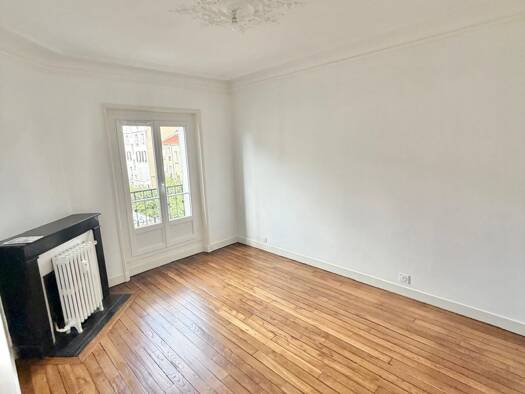 Appartement à louer 1 434 € 3 pièces 2 chambres 46 m² 3ème étage Le Plateau Saint-Maurice 94410