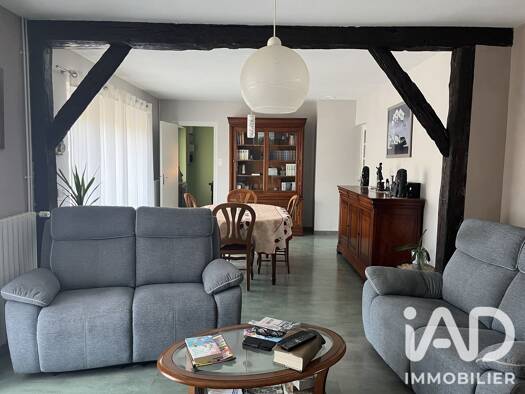 Maison de plain-pied à vendre 125 000 € 5 pièces 4 chambres 102 m² 6 457 m² de terrain Nieuil 16270
