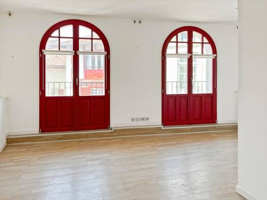 Appartement à vendre 595 000 € 3 pièces 2 chambres 67,02 m² Étage 2/3 Centre Ville Saint-Jean-de-Luz 64500