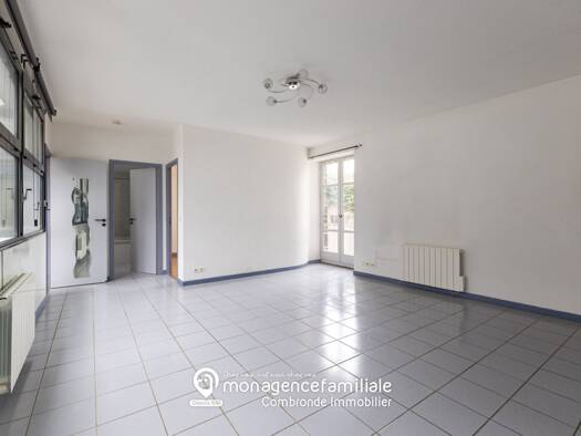 Appartement à louer 595 € 3 pièces 2 chambres 60 m² 1er étage Riom 63200