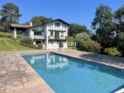 Villa à vendre 1 890 000 € 7 pièces 5 chambres 330 m² 3 100 m² de terrain Bassussarry 64200