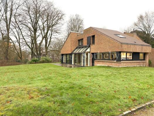 Maison à louer 4 350 € 7 pièces 5 chambres 220 m² 2 600 m² de terrain Beaumont Croix 59170