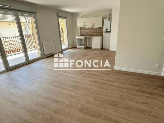Appartement à louer 783 € 3 pièces 2 chambres 69,06 m² Étage 2/5 Les Perouses-Triangle d'Activité Ambérieu-en-Bugey 01500