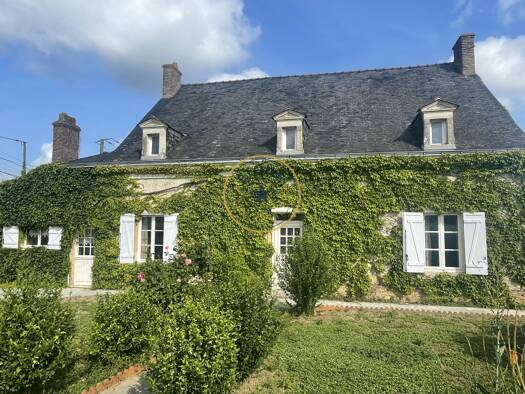 Maison à vendre 106 900 € 3 pièces 2 chambres 78 m² 800 m² de terrain Montigne les Rairies 49430