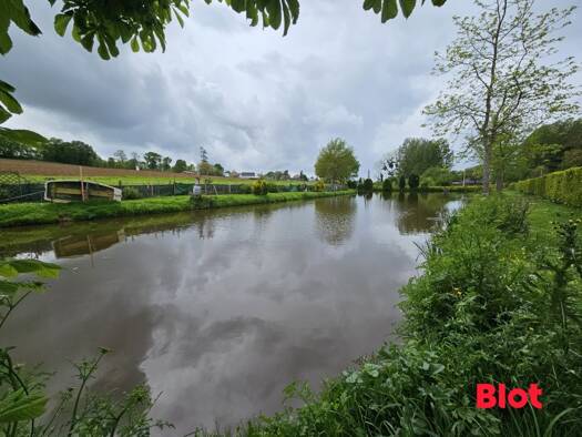 Propriété de loisirs à vendre 87 500 € 3 217 m² de terrain Longaulnay 35190