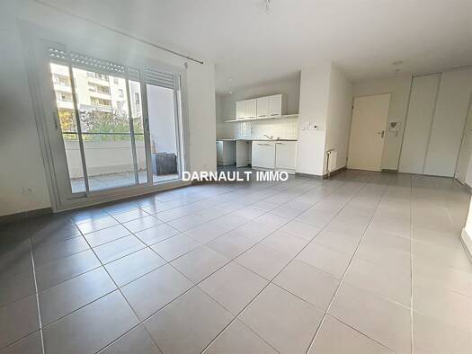 Appartement à vendre 184 500 € 3 pièces 2 chambres 60 m² RDC/3 Balma 31130