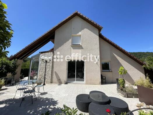 Maison à vendre 320 000 € 6 pièces 4 chambres 134 m² 1 174 m² de terrain Amagney 25220