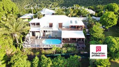Villa à vendre 821 600 € 14 pièces 8 chambres 210 m² 700 m² de terrain Bouillante 97125