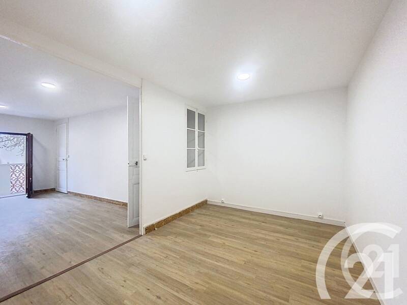 Maison à louer, 61m², EYGUIERES