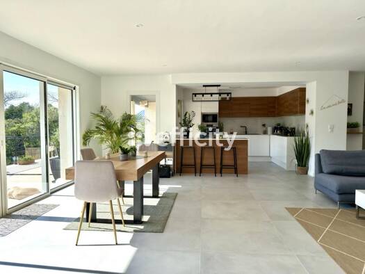 Villa à vendre 780 000 € 5 pièces 4 chambres 150 m² 2 093 m² de terrain Maure Vieille-La Napoule Mandelieu-la-Napoule 06210