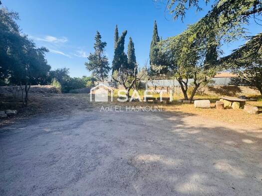 Terrain constructible viabilisé à vendre 319 000 € 841 m² de terrain Sud Poussan 34560
