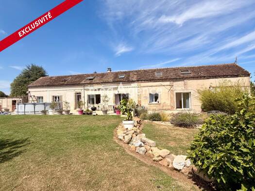 Maison à vendre 252 000 € 6 pièces 4 chambres 167 m² 4 580 m² de terrain Saint-Valérien 89150