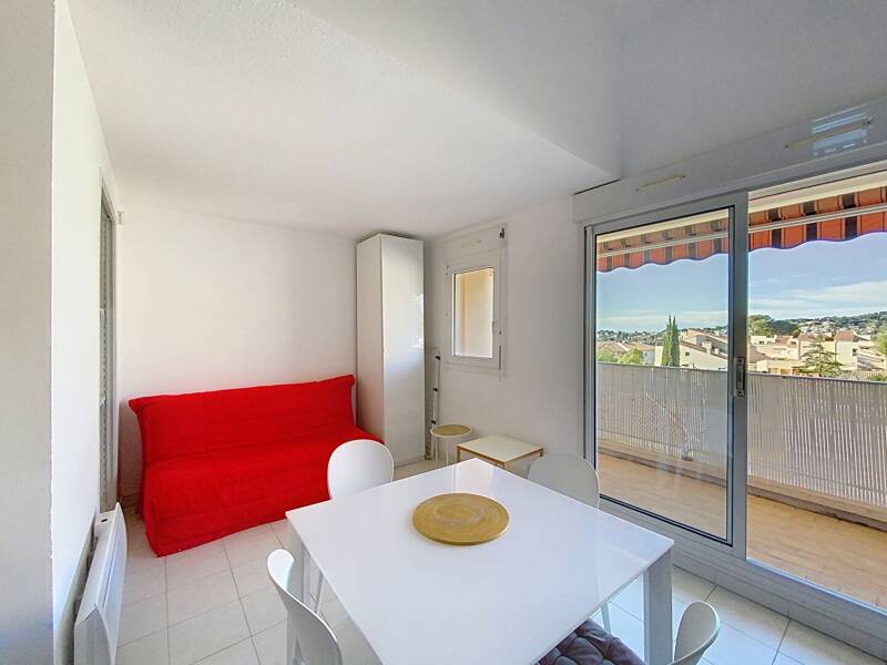 Maison à louer, 38m², CARQUEIRANNE