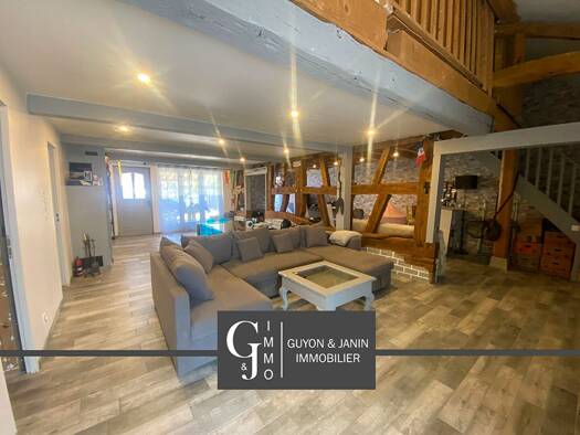 Maison à vendre 249 000 € 6 pièces 4 chambres 172 m² 380 m² de terrain Jayat 01340