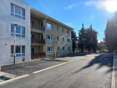 Appartement à louer 785 € 3 pièces 2 chambres 70 m² 1er étage Sud Ouest Monteux 84170