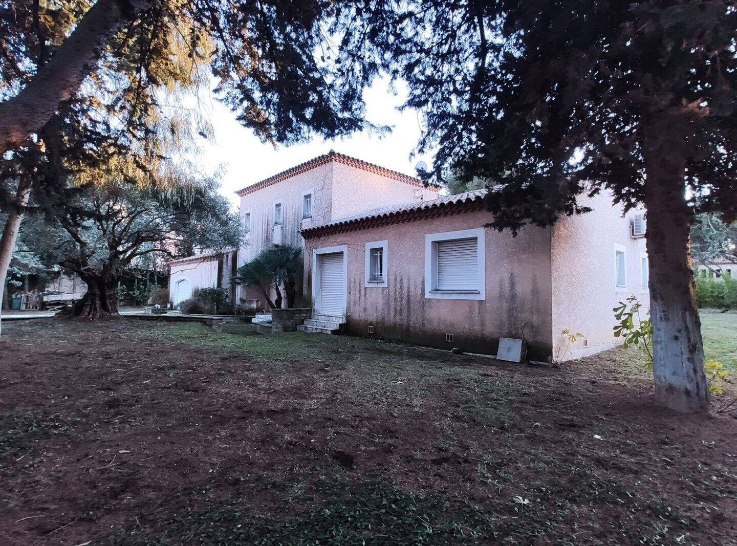 Maison de 197,58 m² avec jardin et garage — 1