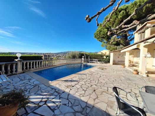 Maison en viager occupé Bouquet 398 300 € 5 pièces 3 chambres 150 m² 1 100 m² de terrain Logis Neuf Ouest Allauch 13190